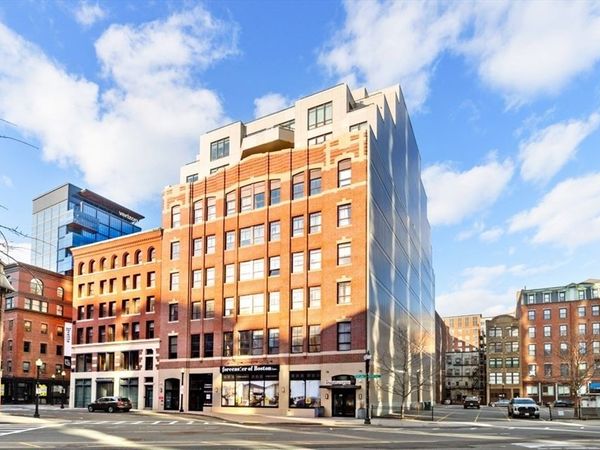 121 Portland St, Unit 902, Boston, MA 02114