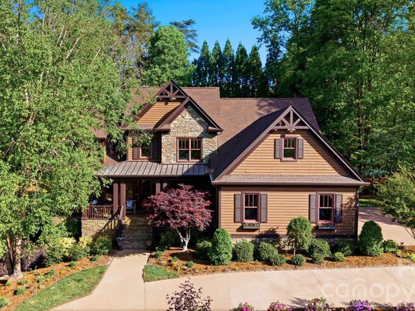 2748 Trent Drive NE, Conover, NC 28613