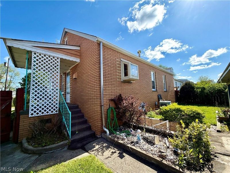 123 Clearview Ave, Weirton, WV 26062 Photo 5
