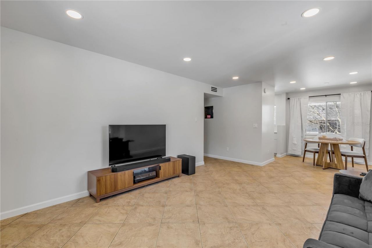 303 Ridge Boulevard , Unit 2100, Daytona Beach, FL 32119 Photo