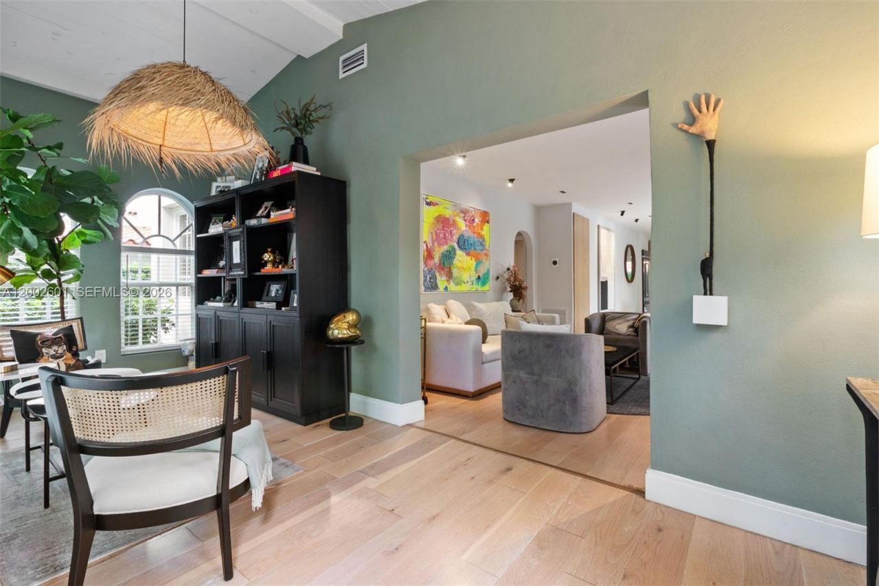 1502 El Rado St, Coral Gables, FL 33134 Photo