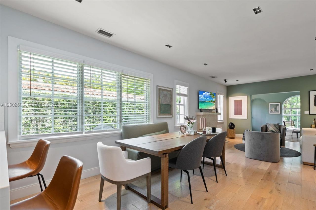 1502 El Rado St, Coral Gables, FL 33134 Photo