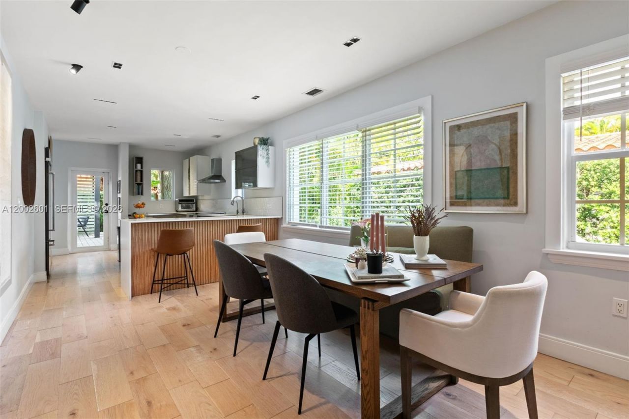 1502 El Rado St, Coral Gables, FL 33134 Photo