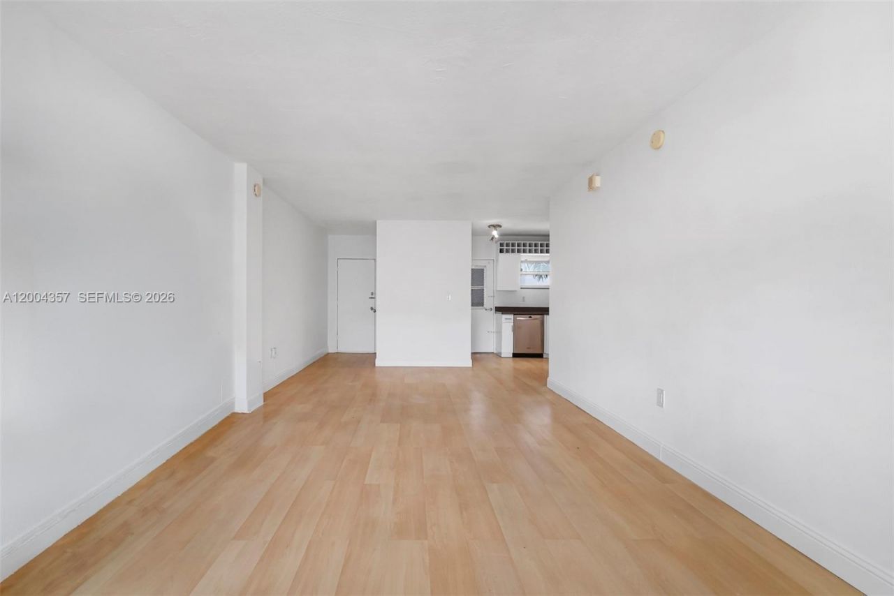 1300 Lincoln Rd, Unit B402, Miami Beach, FL 33139 Photo