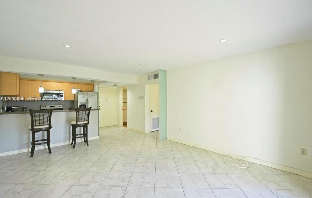 7401 SW 82nd St, Unit 207S, Miami, FL 33143 Photo