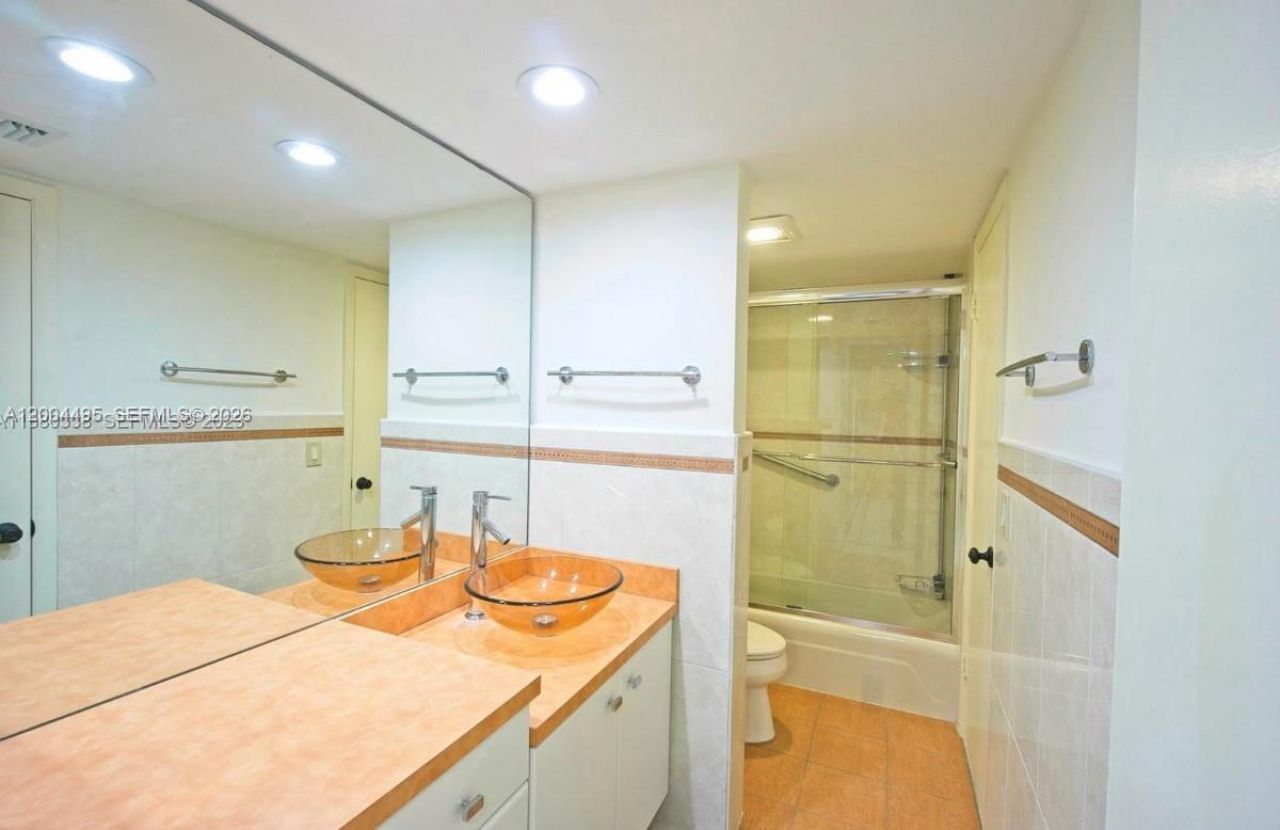 7401 SW 82nd St, Unit 207S, Miami, FL 33143 Photo