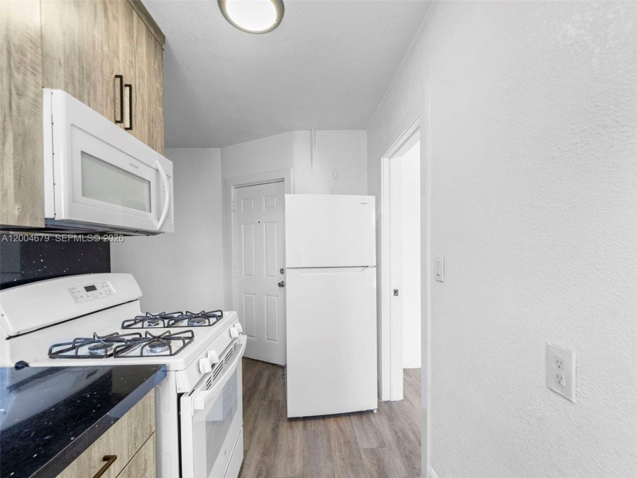 500 SW 8th St , Miami, FL 33130 Photo