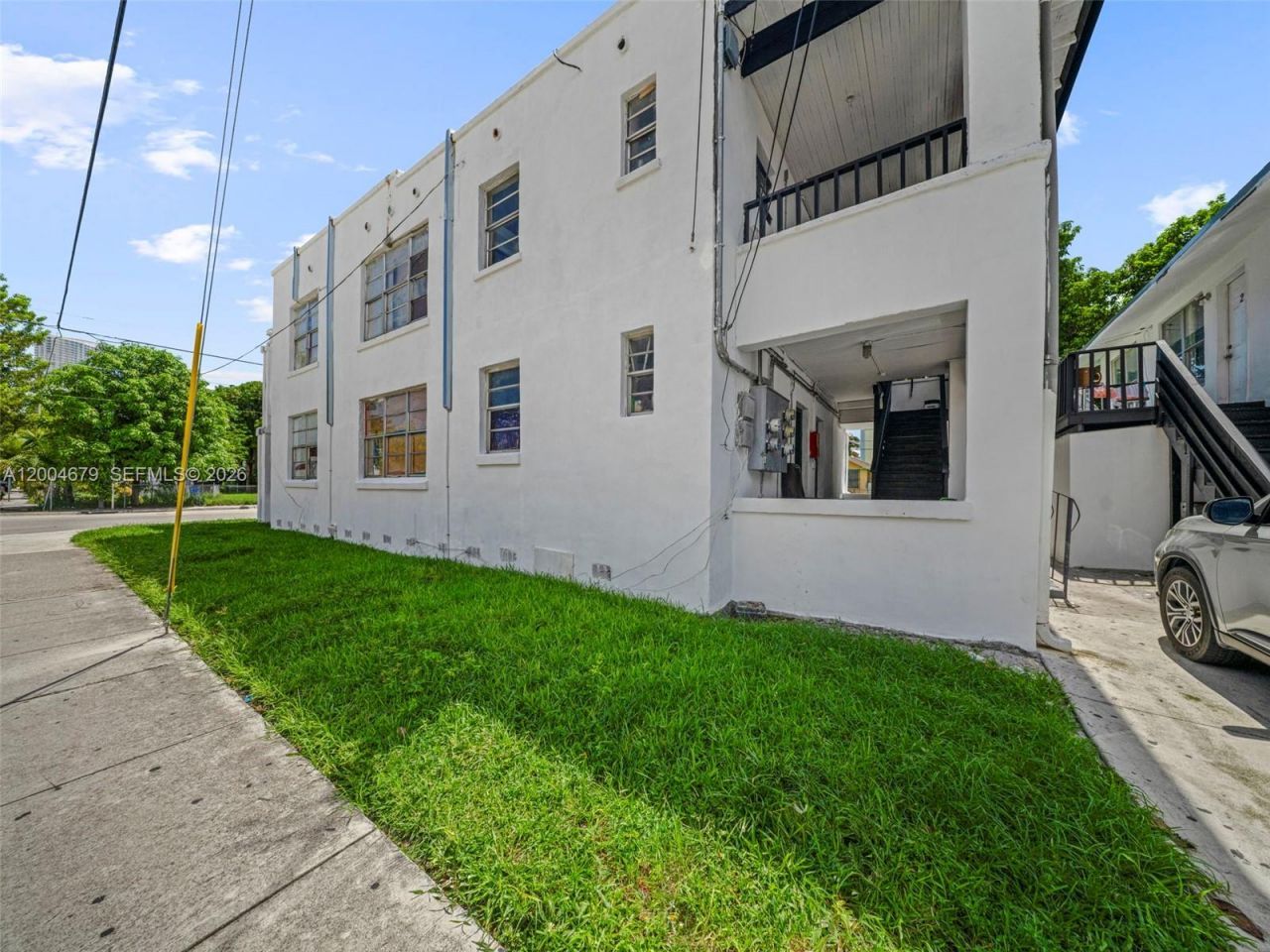 500 SW 8th St , Miami, FL 33130 Photo