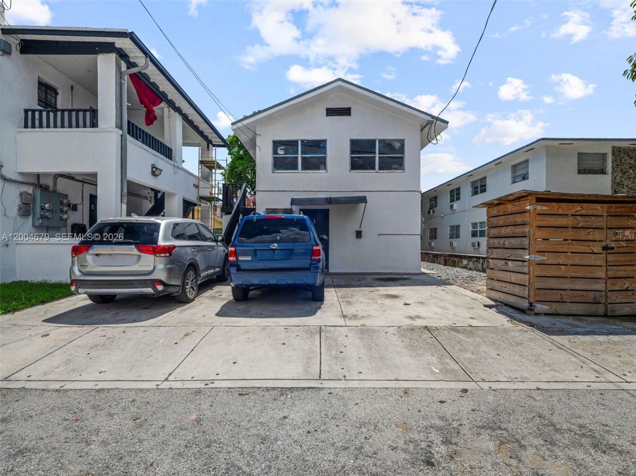 500 SW 8th St , Miami, FL 33130 Photo