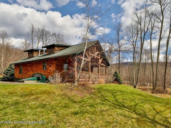 15 Hardwood Road, West Kill, NY 12492