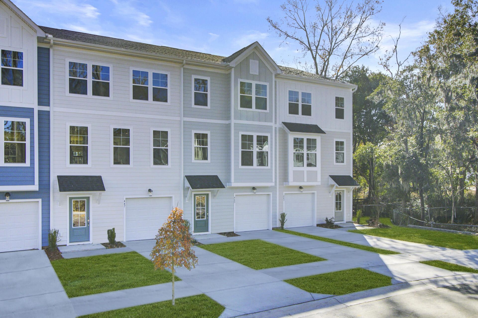 471 Caledon Court Photo 1