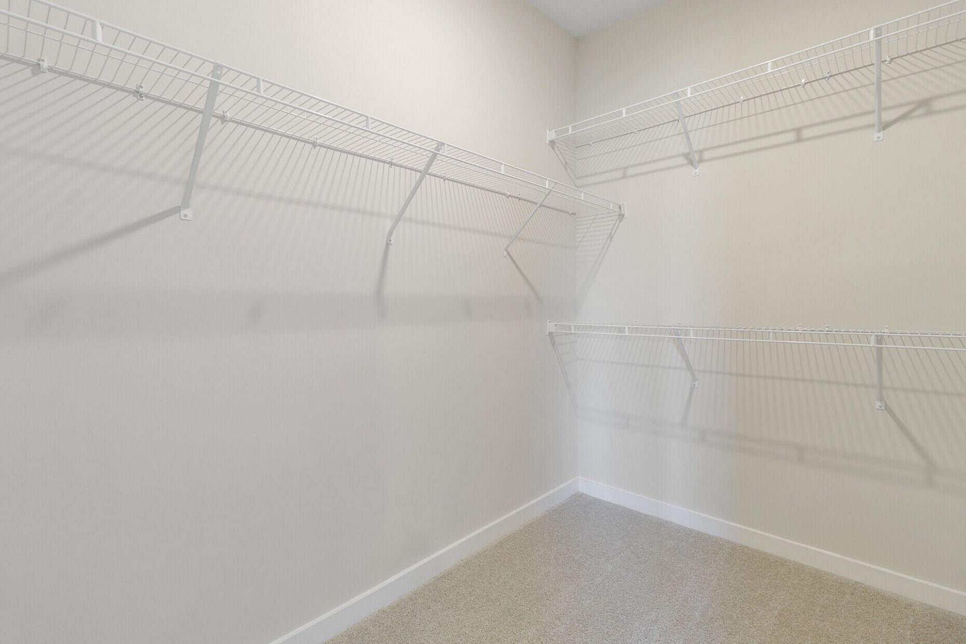 467 Caledon Court Photo 28