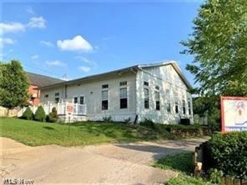 903 Sharon Avenue, Zanesville, OH 43701 Photo 1