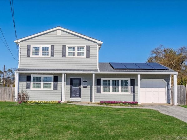 15 New York Avenue , Deer Park, NY 11729