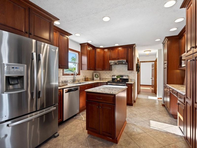 3722 Marbella Avenue, Springfield, OH 45502 Photo 20