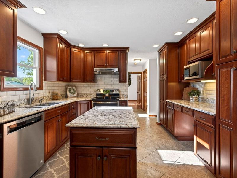 3722 Marbella Avenue, Springfield, OH 45502 Photo 21