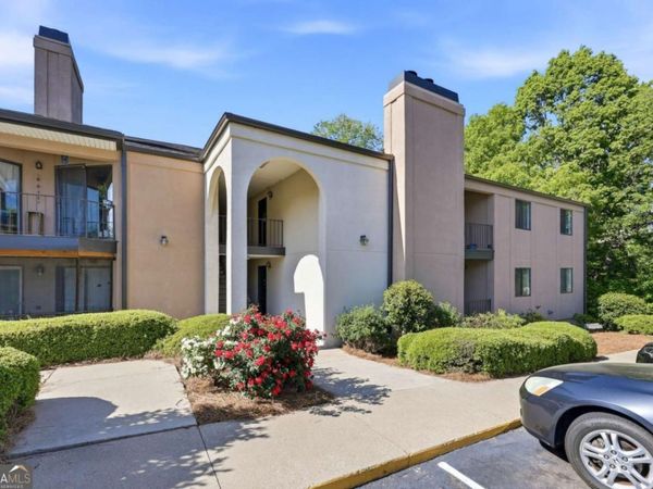 605 Candler Street, Unit B13, Gainesville, GA 30501