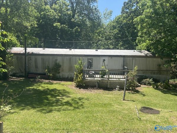 134 Maples Road, Laceys Spring, AL 35754