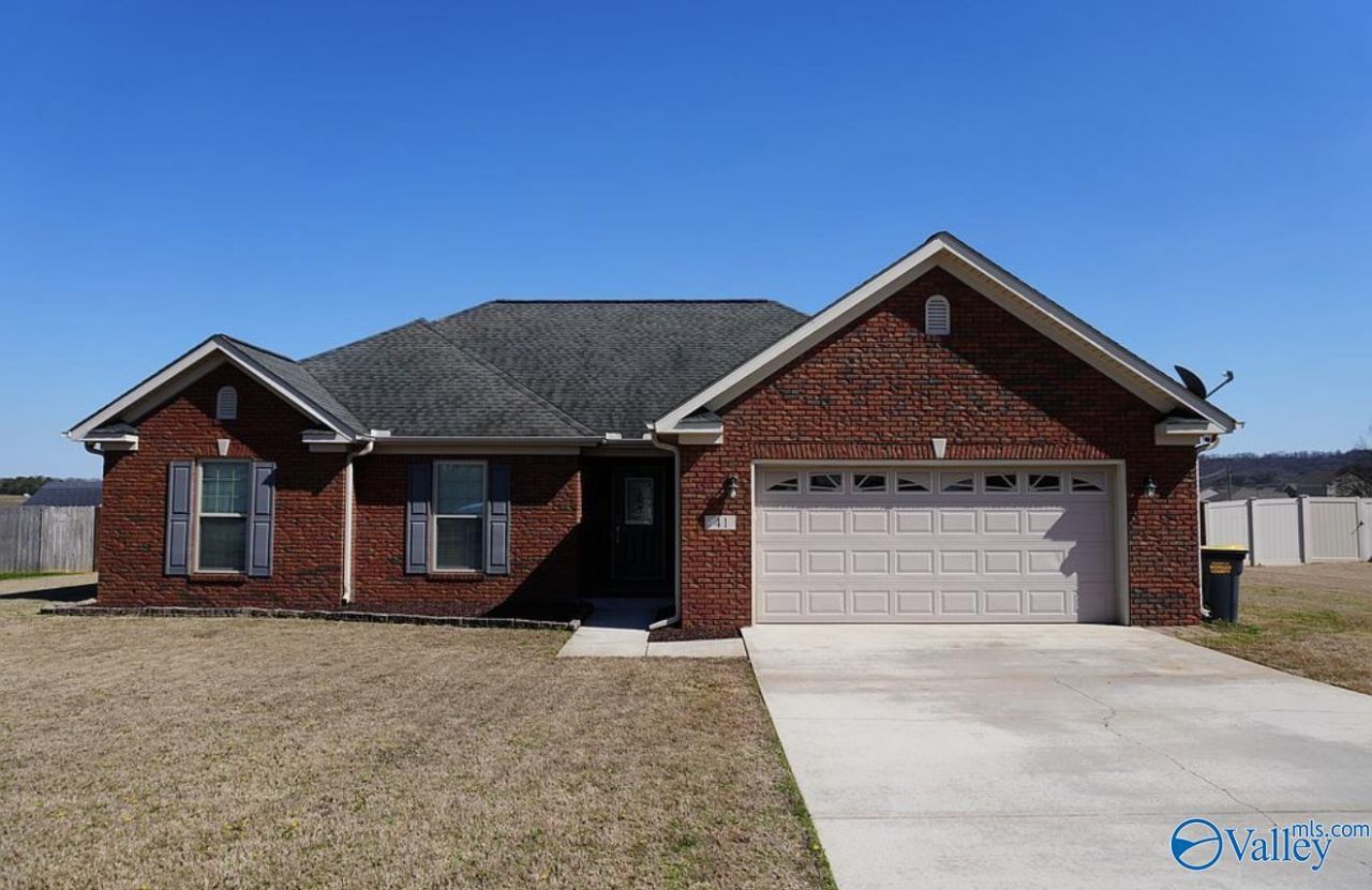 41 Broadhead Drive, Decatur, AL 35603 Main Photo