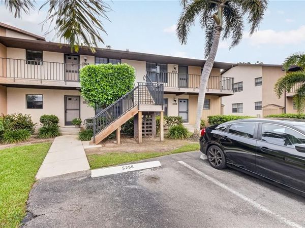 5270 Treetops DR, Unit J201, NAPLES, FL 34113