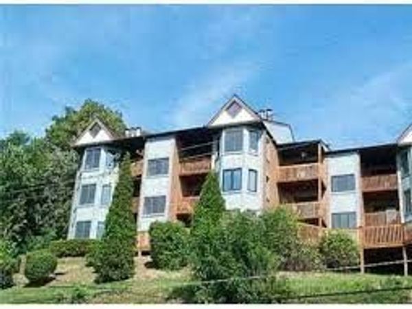 1845 Clayton Ave, Unit 102, Pittsburgh, PA 15214