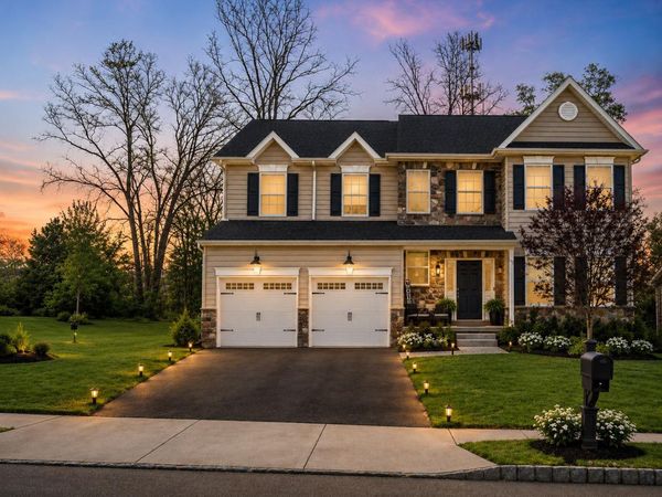 3009 LYNWOOD COURT, PENNSBURG, PA 18073