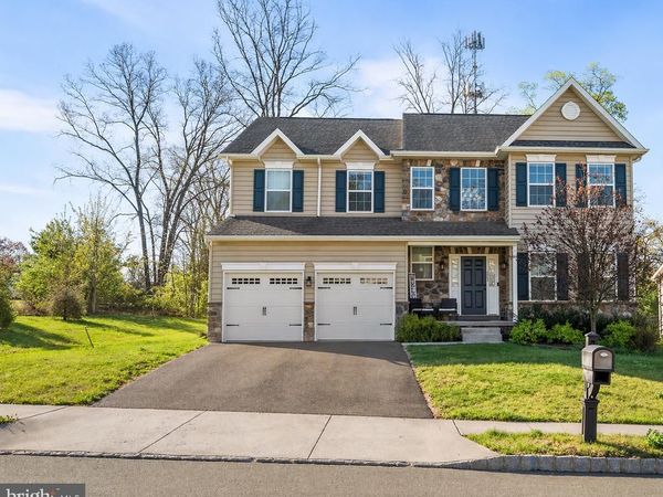 3009 LYNWOOD COURT, PENNSBURG, PA 18073