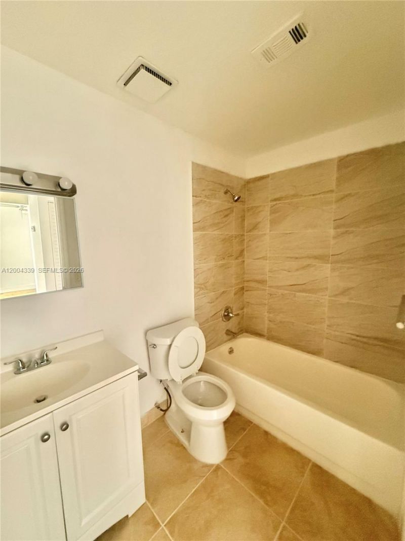 1990 NW 183rd St , Unit 9, Miami Gardens, FL 33056 Photo