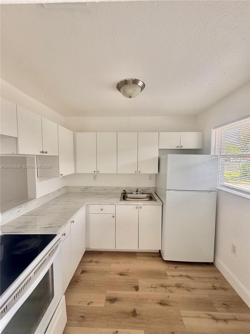 1990 NW 183rd St , Unit 9, Miami Gardens, FL 33056 Photo