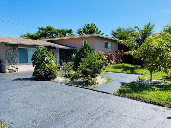 1335 NE 204th Ter , Miami, FL 33179