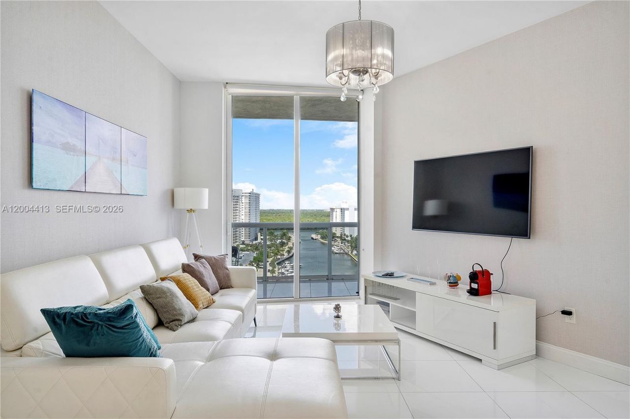 15811 Collins Ave, Unit 1205, Sunny Isles Beach, FL 33160 Photo
