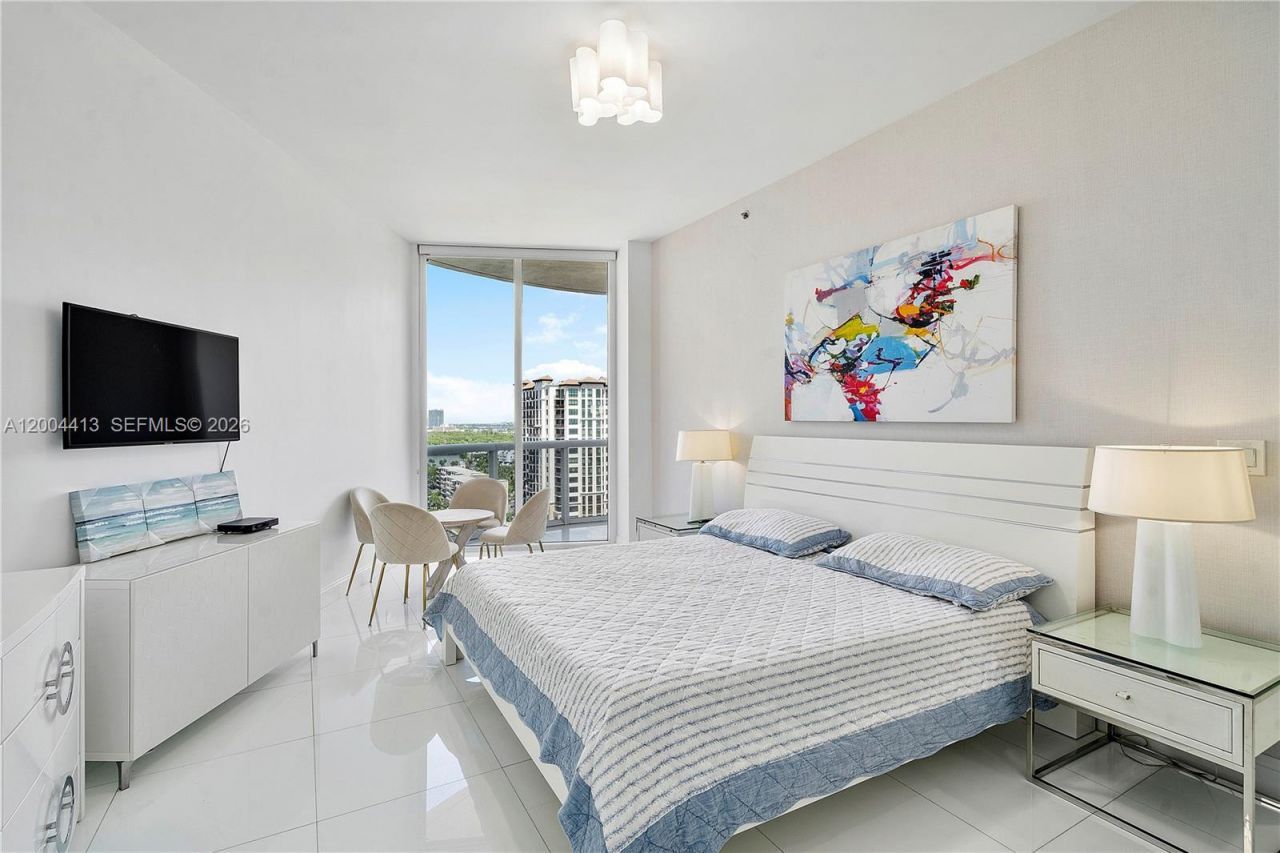 15811 Collins Ave, Unit 1205, Sunny Isles Beach, FL 33160 Photo