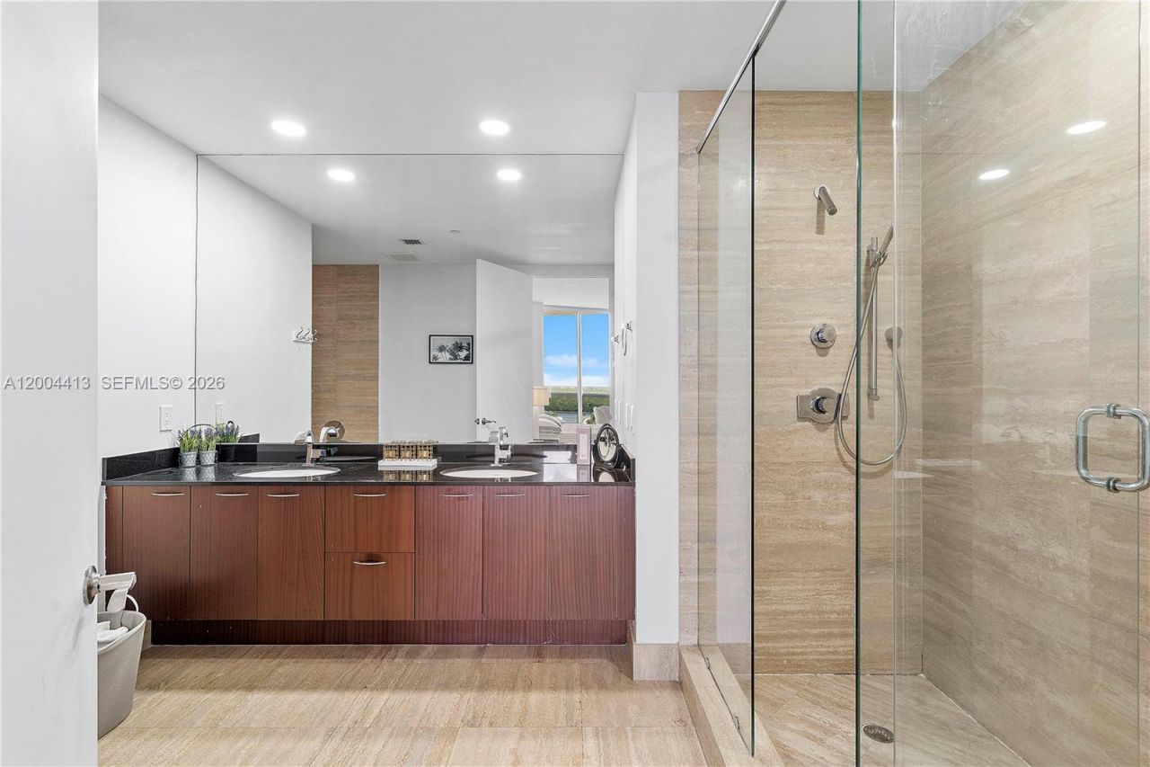15811 Collins Ave, Unit 1205, Sunny Isles Beach, FL 33160 Photo