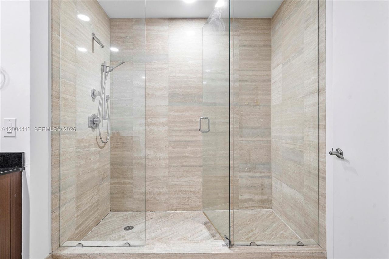 15811 Collins Ave, Unit 1205, Sunny Isles Beach, FL 33160 Photo
