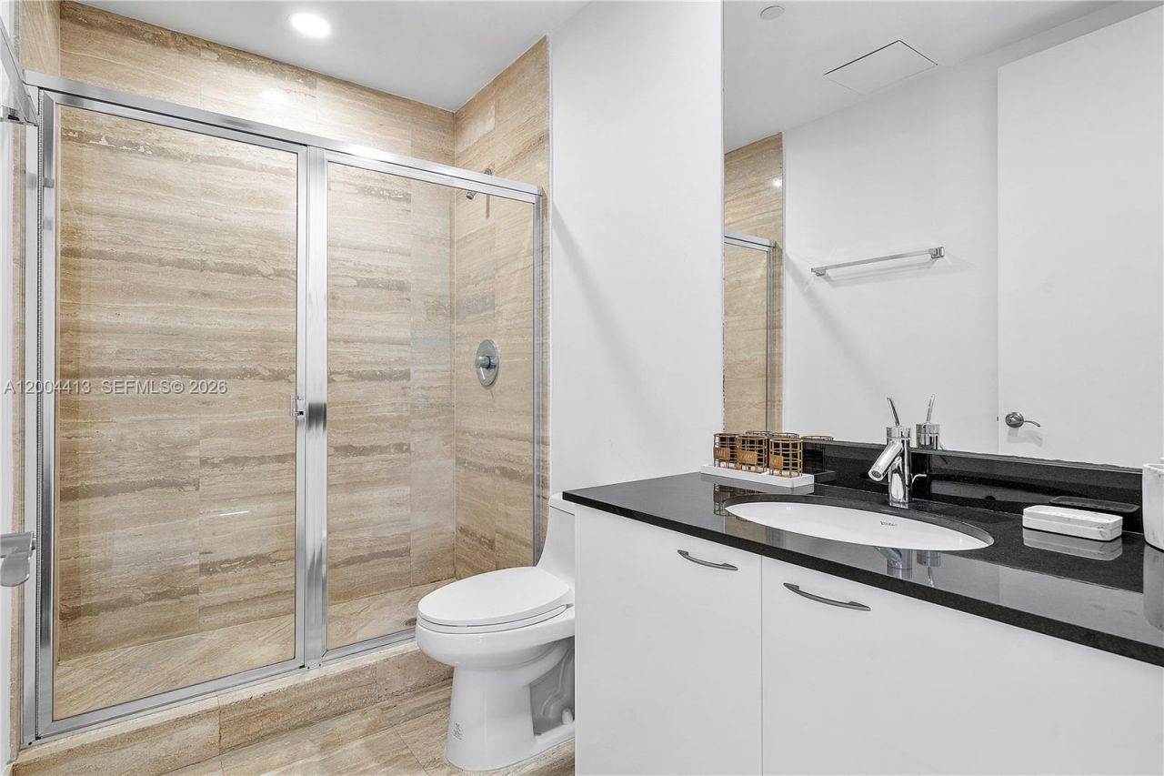 15811 Collins Ave, Unit 1205, Sunny Isles Beach, FL 33160 Photo