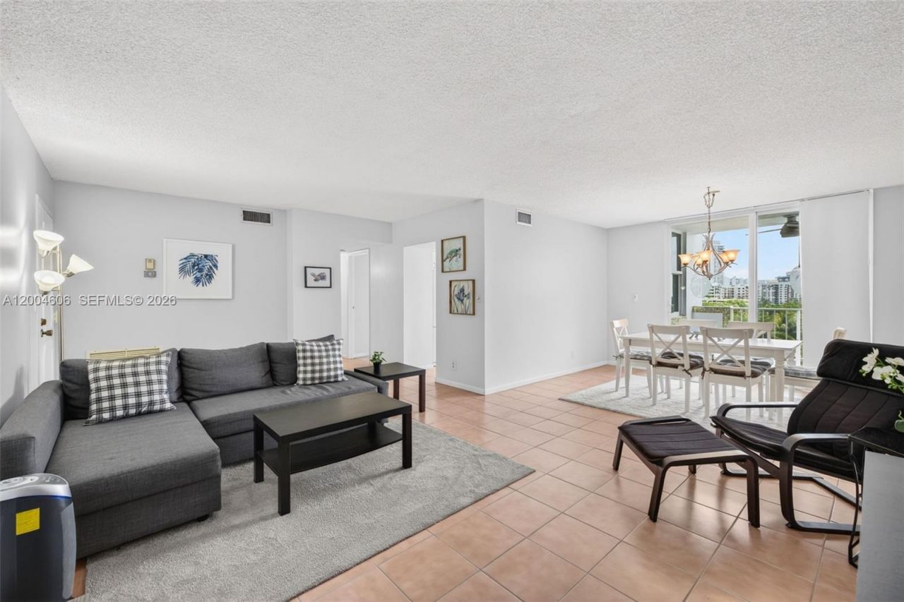 3210 SE 10th St , Unit 6B, Pompano Beach, FL 33062 Photo