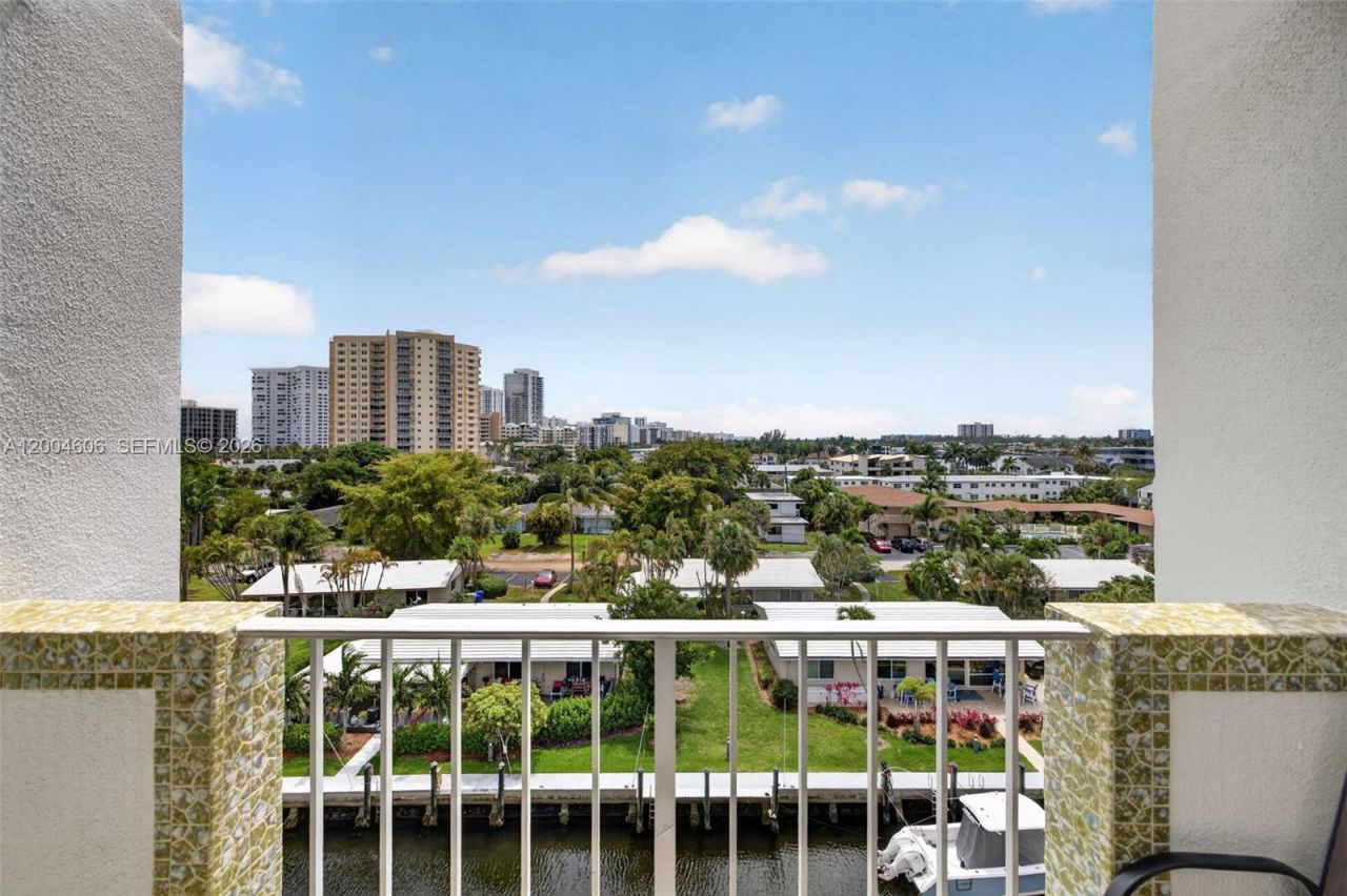 3210 SE 10th St , Unit 6B, Pompano Beach, FL 33062 Photo