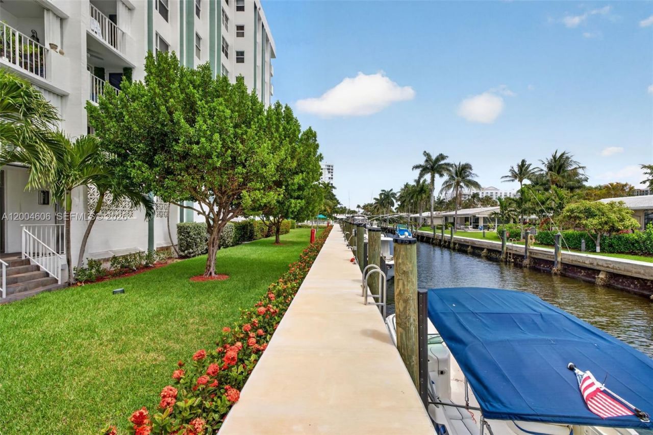 3210 SE 10th St , Unit 6B, Pompano Beach, FL 33062 Photo