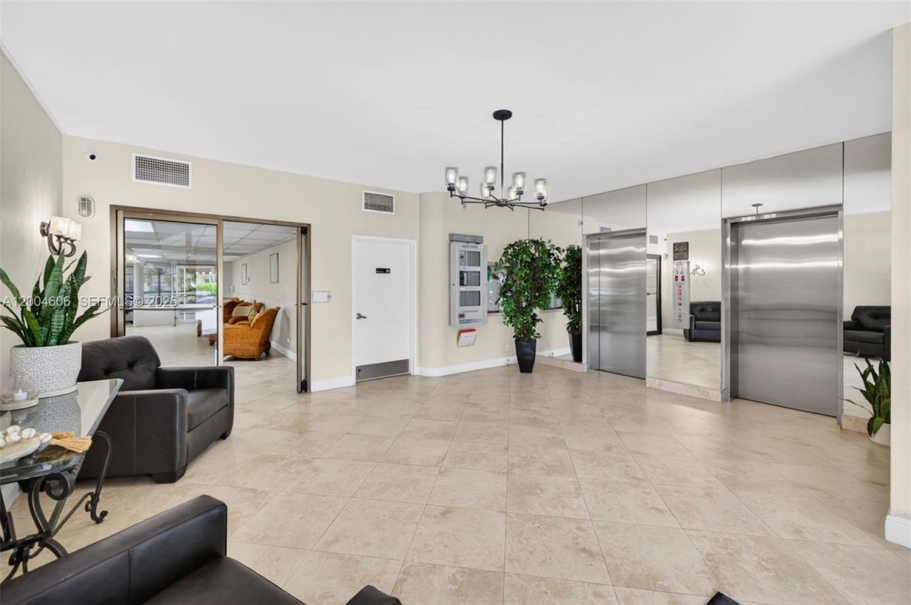 3210 SE 10th St , Unit 6B, Pompano Beach, FL 33062 Photo