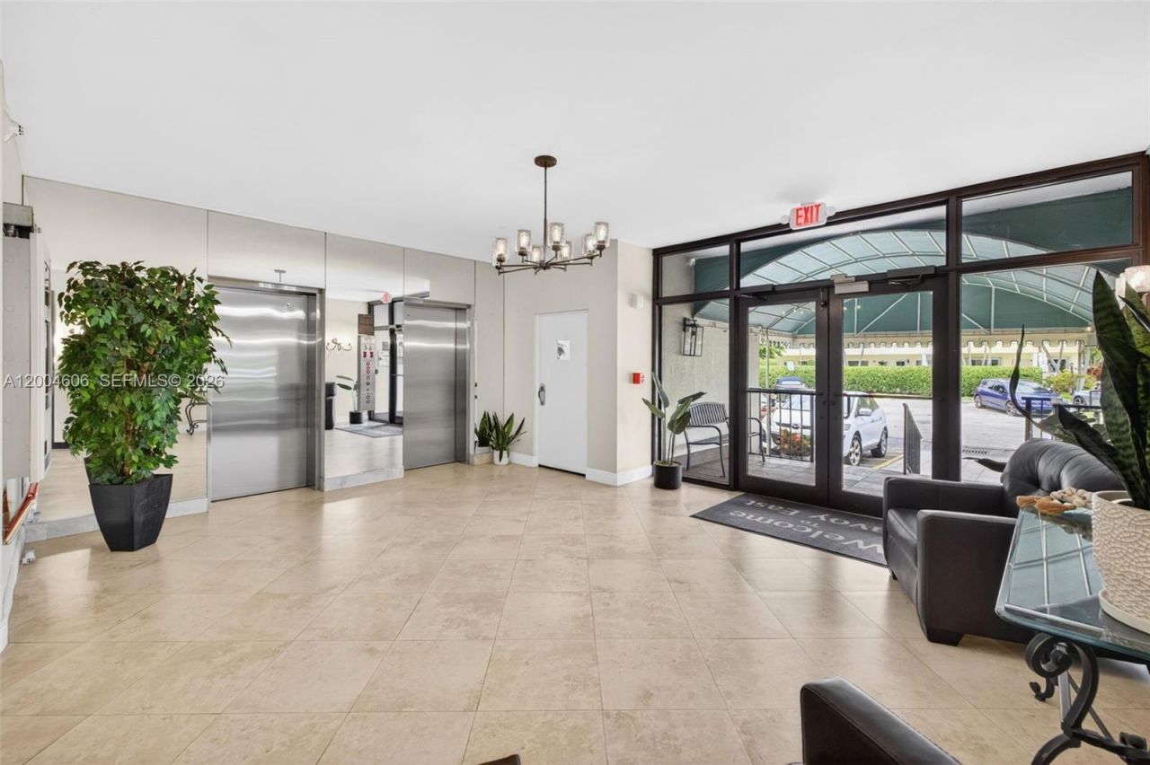 3210 SE 10th St , Unit 6B, Pompano Beach, FL 33062 Photo