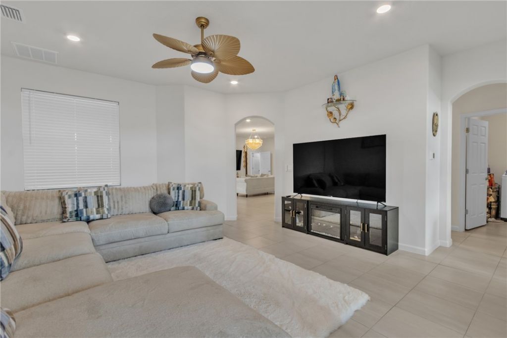 5280 2nd Manor, Vero Beach, FL 32968 Photo