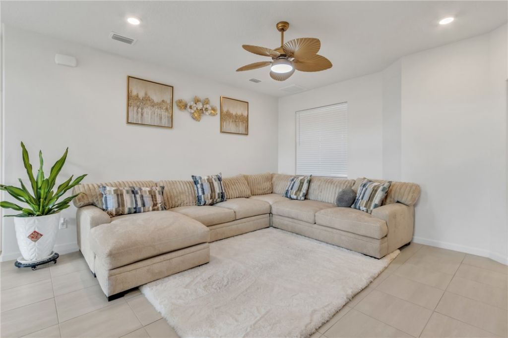 5280 2nd Manor, Vero Beach, FL 32968 Photo