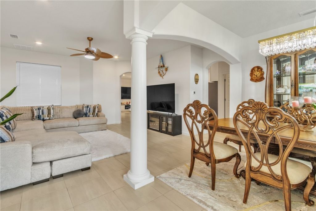 5280 2nd Manor, Vero Beach, FL 32968 Photo