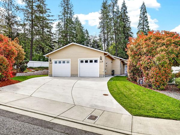 3001 University Road, Unit A & B, Grants Pass, OR 97527