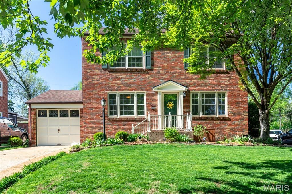 7370 Winchester Drive, Pasadena Hills, MO 63121 Main Photo