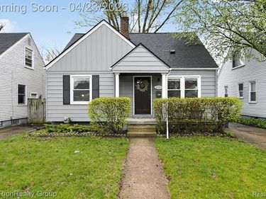2100 Brockton Avenue, Royal Oak, MI 48067