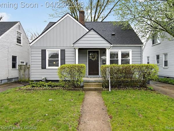 2100 Brockton Avenue, Royal Oak, MI 48067