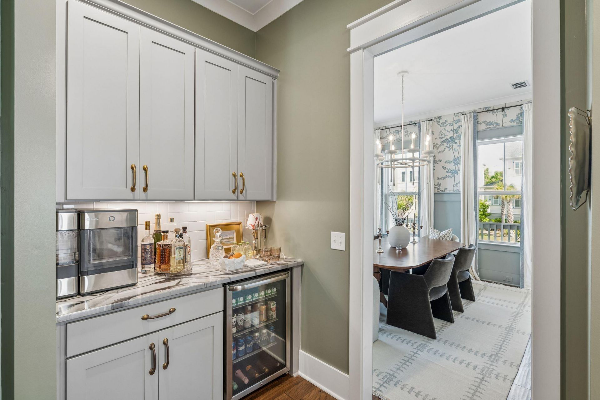 2502 Josiah Street Photo 19