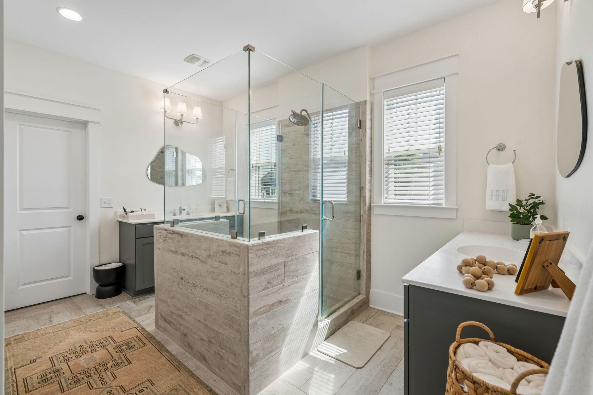 2502 Josiah Street Photo 43