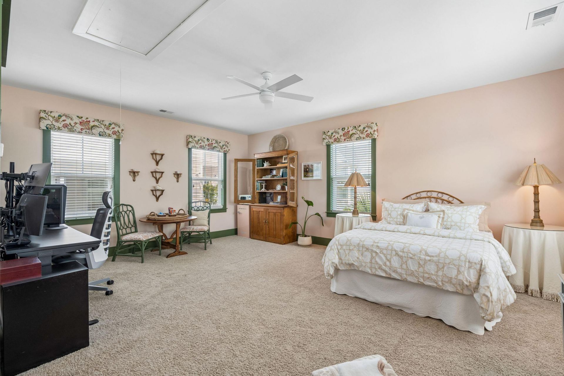 2502 Josiah Street Photo 59